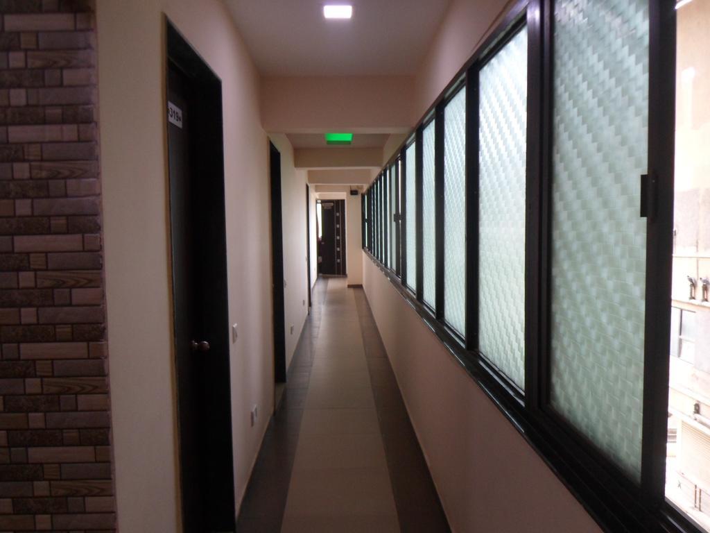 Hotel Rajdeep Inn Ahmedabad Exteriör bild